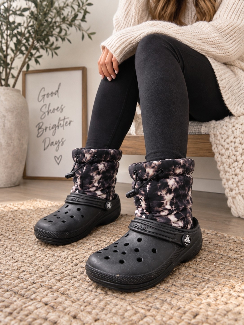 Crocs Classic Lined Neo Puff Tie Dye Winter Boots Women’s 9 M7 Cozy Snow